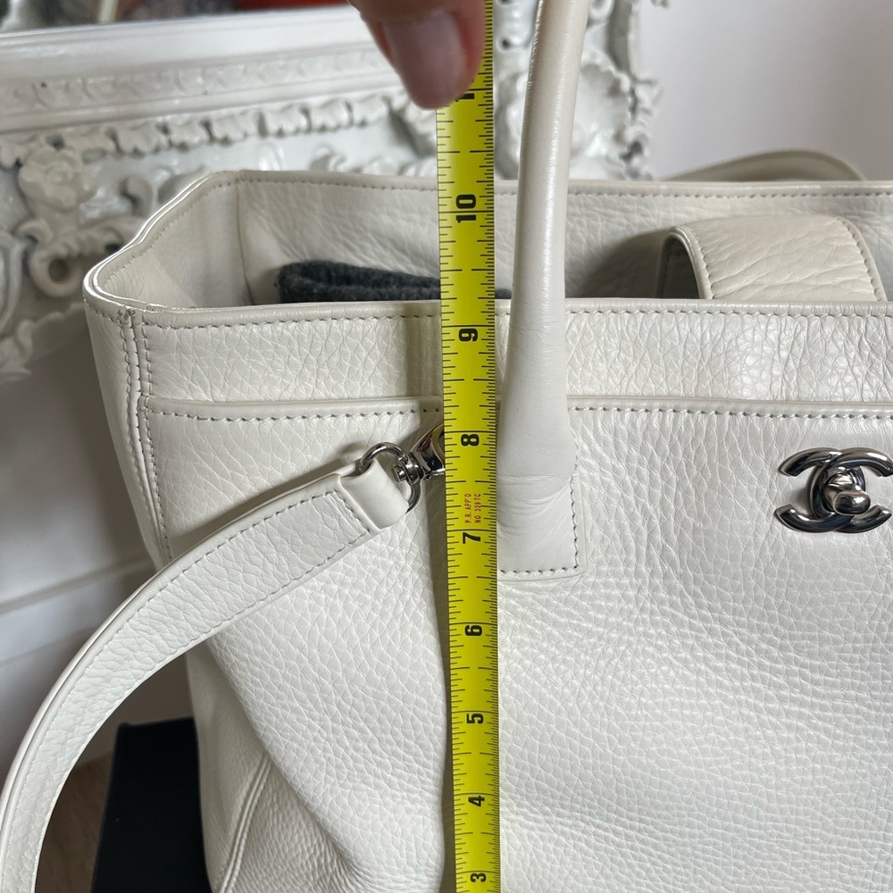 Gorgeous Cerf chanel bag never used - Picture 5 of 13
